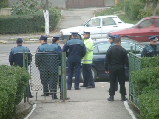 Poliţişti români, în misiuni în Franţa şi Belgia
